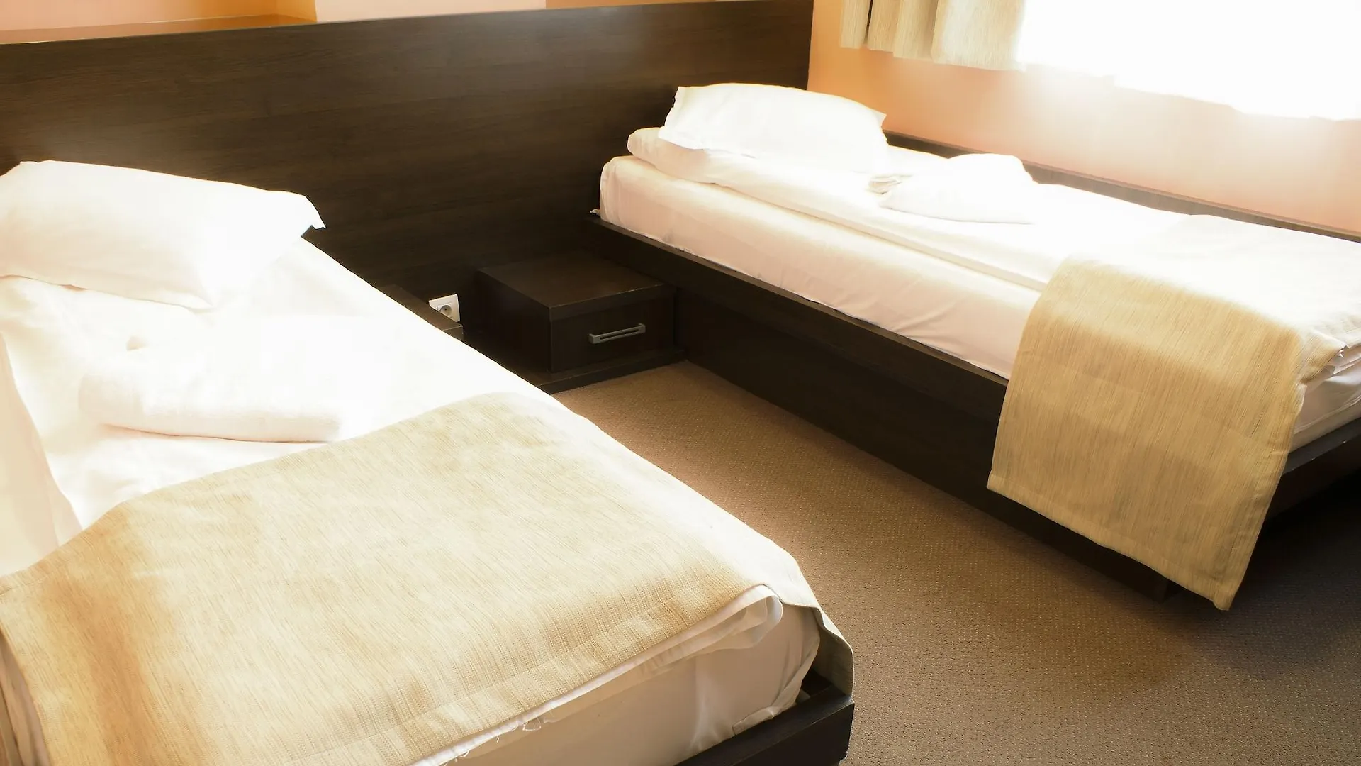 Graffiti Hotel ブカレスト