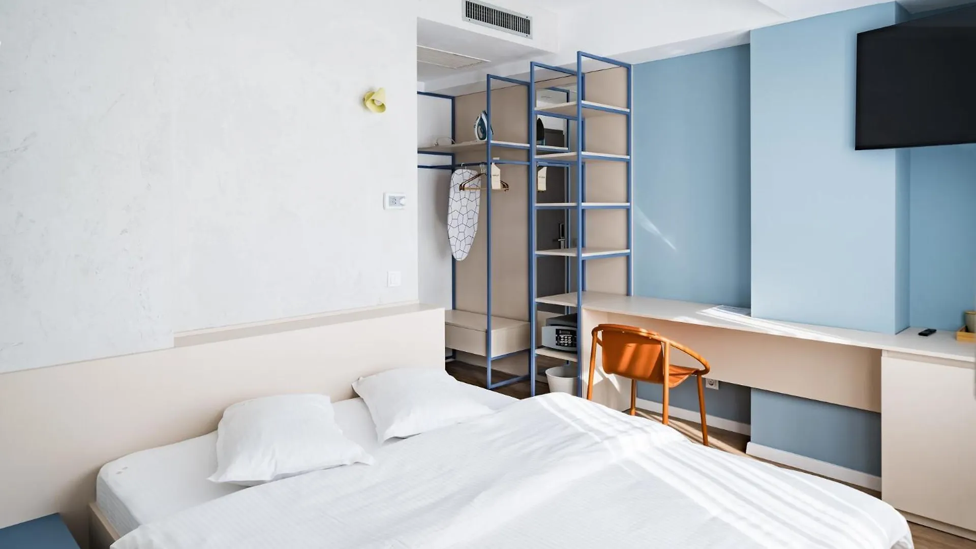 Graffiti Hotel ブカレスト