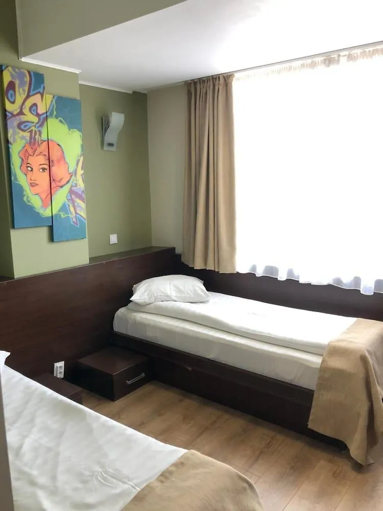 בוקרשט Graffiti Hotel