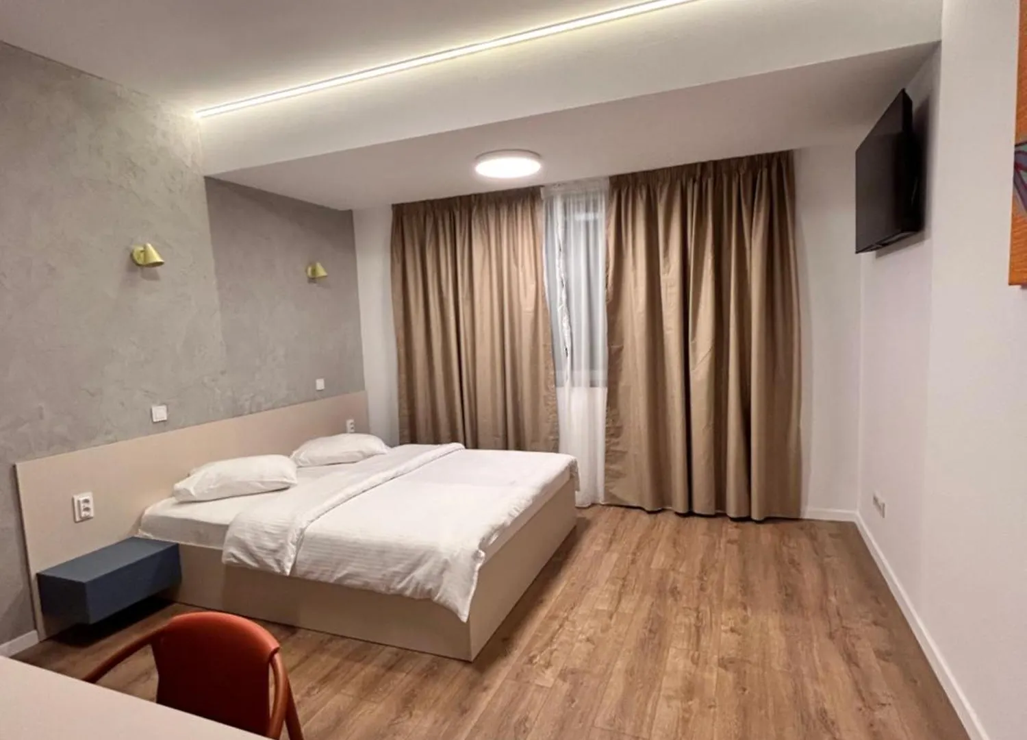 Graffiti Hotel Бухарест