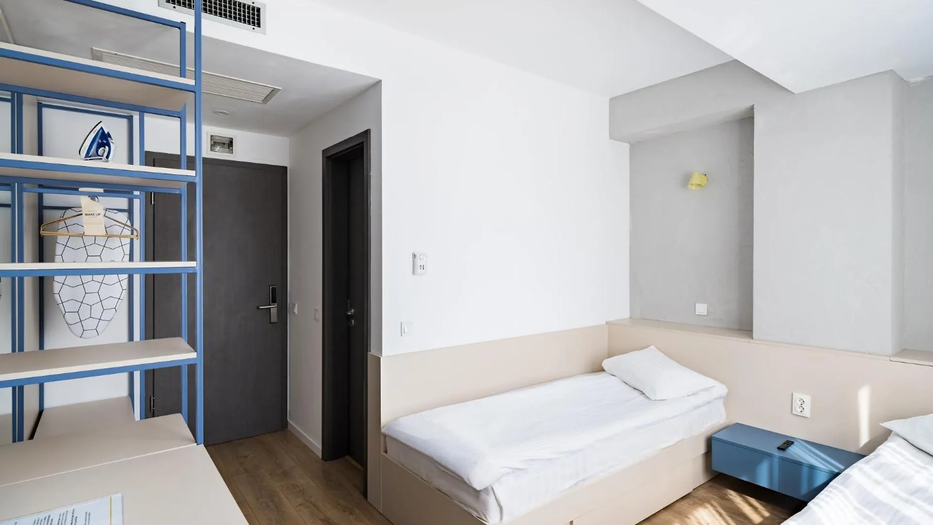 Graffiti Hotel Бухарест 3*,