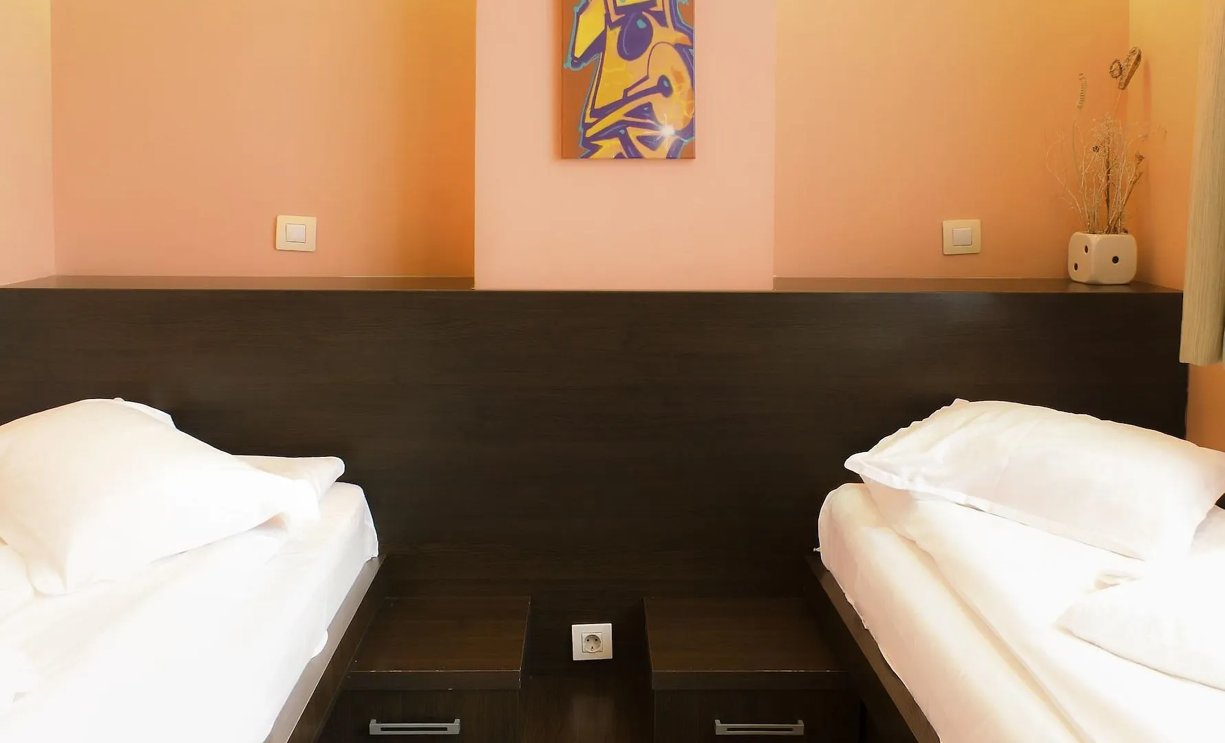 ***  Graffiti Hotel Romania